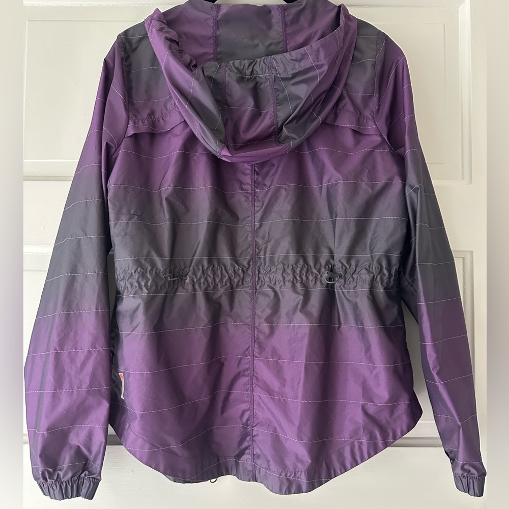 Zella hooded running windbreaker in purple and dark gray ombré. - Picture 5 of 6